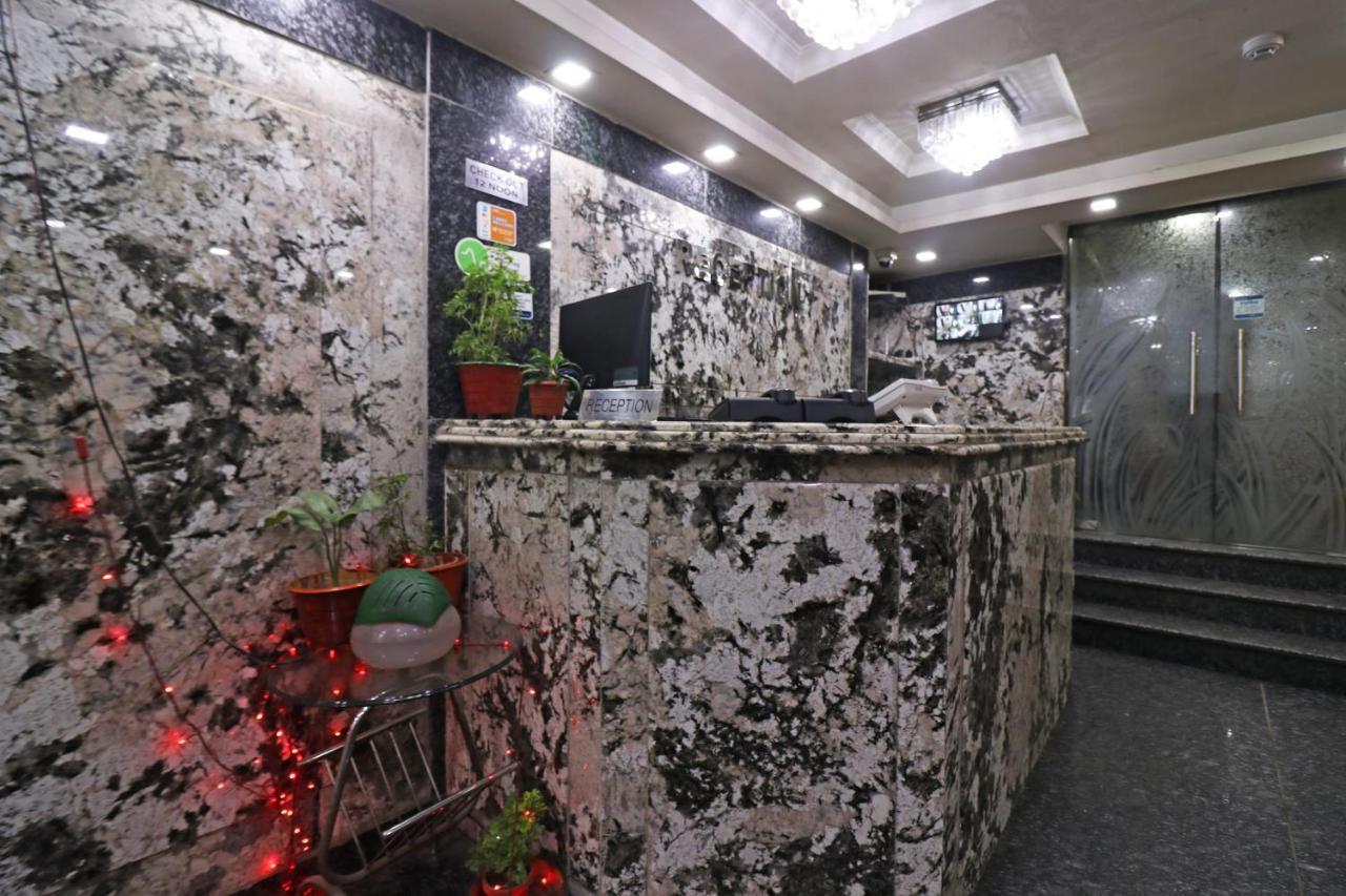 Oyo 16209 호텔 암바 팰리스 Calcutta Calcutta Bara Bazar 외부 사진